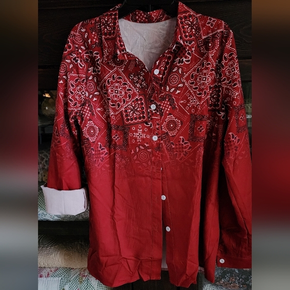 SHEIN Red Patterned Button-Down Shirt - Picture 2 of 5